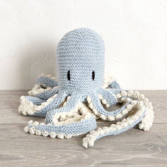 Robyn Octopus Knitting Kit - Picture 2 of 8
